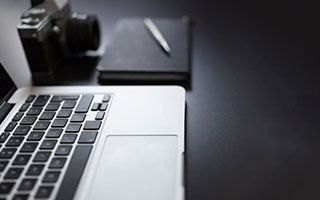 湖南师大舞蹈生研究生【刘铮】，曼妙舞姿不尽兴另用发夹夹奶，完事后用手自慰汪汪的蝴蝶逼！